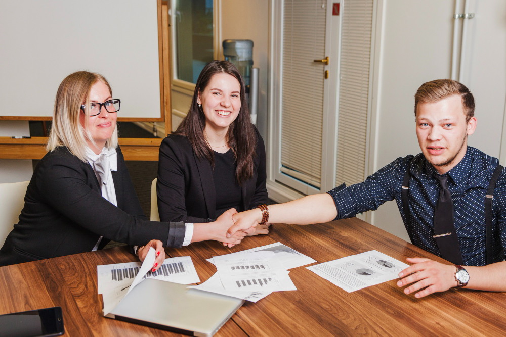 img-commited-to-business